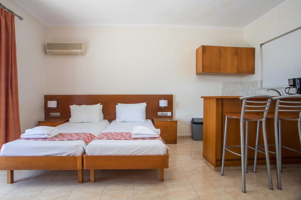 Bedroom, air conditioner