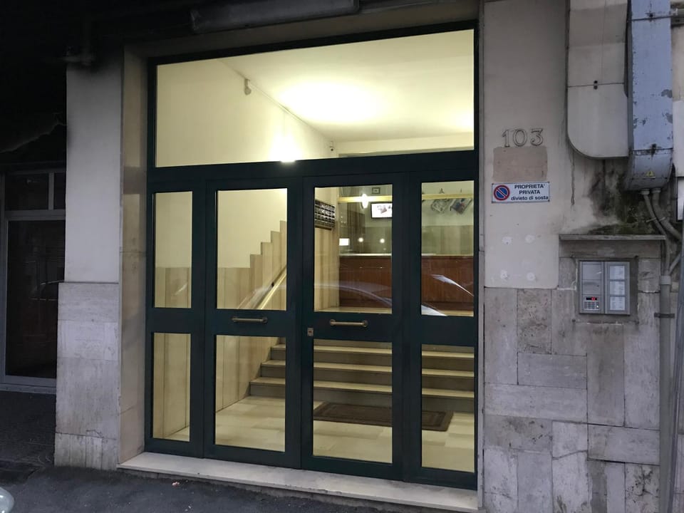 Facade/entrance