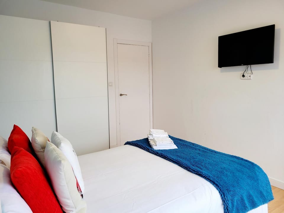 Amplio piso con vistas en la entrada del camino C4 Apartment in Santiago de Compostela