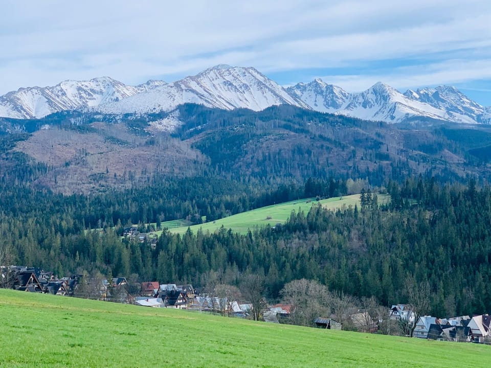 Nearby landmark, Natural landscape