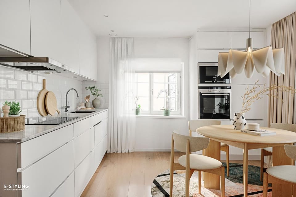 Kitchen or kitchenette, Dining area, dishwasher, oven, pet friendly, stove, toaster