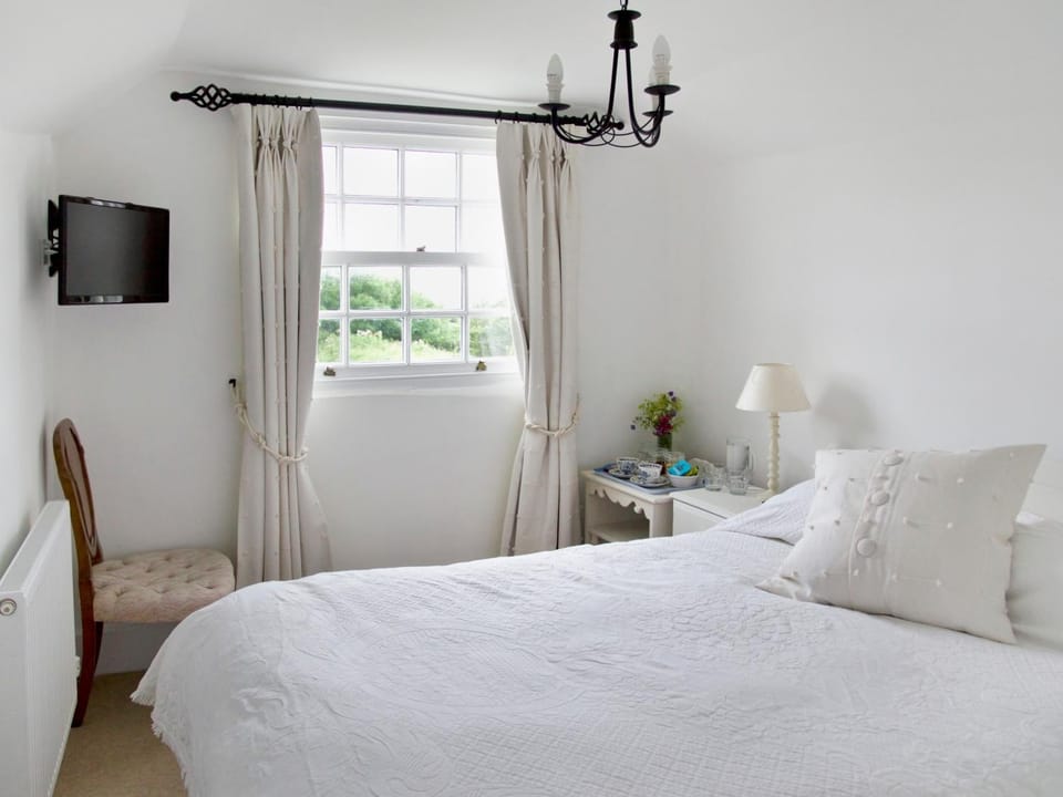 Higher Tresmorn Farm Bed and Breakfast in England