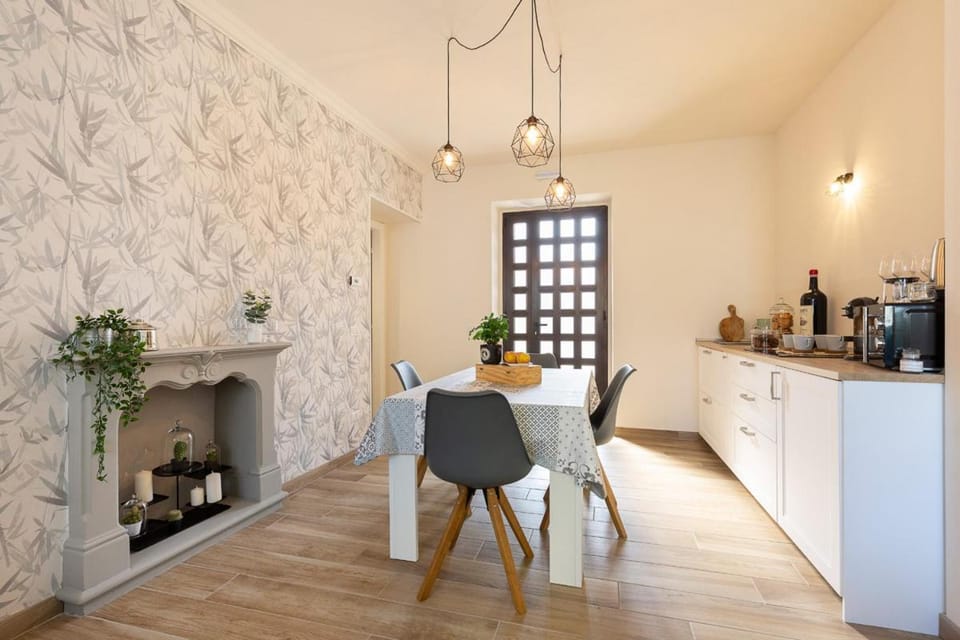 Coffee/tea facilities, Living room, Dining area