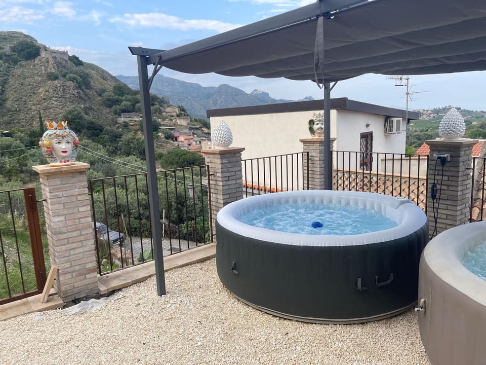 Day, Hot Tub, Balcony/Terrace, Pool view, Swimming pool