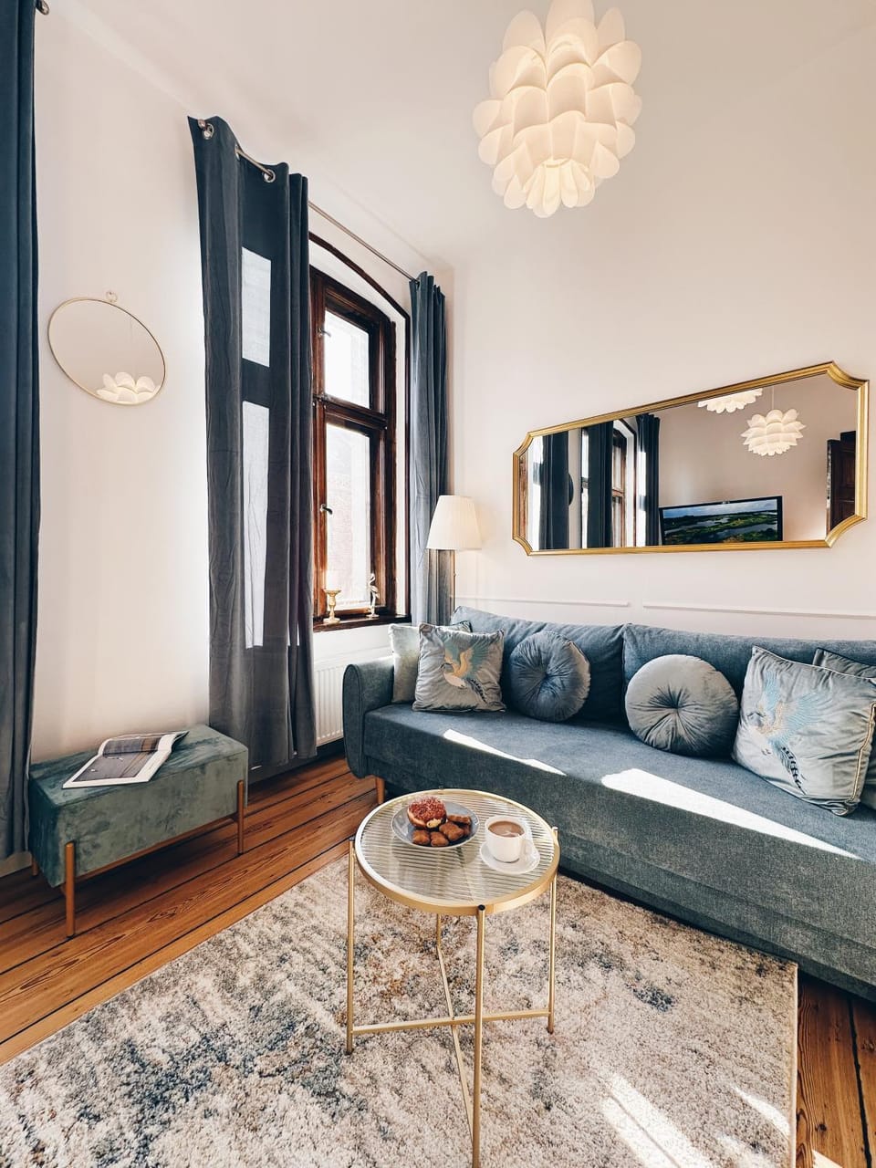 Living room, Photo of the whole room, Seating area