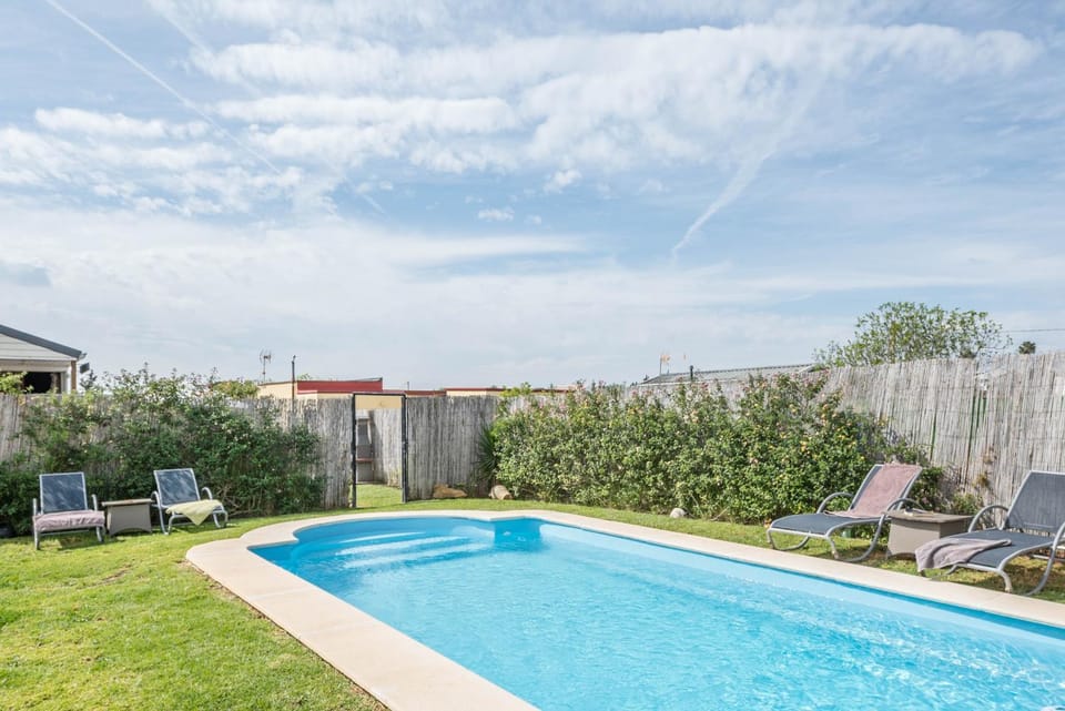 Property building, Swimming pool