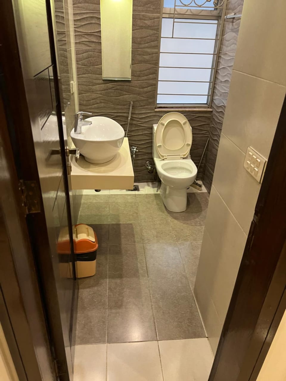 Vactional villa Guest House Dha Phase 6 Lahore Apartment in Lahore