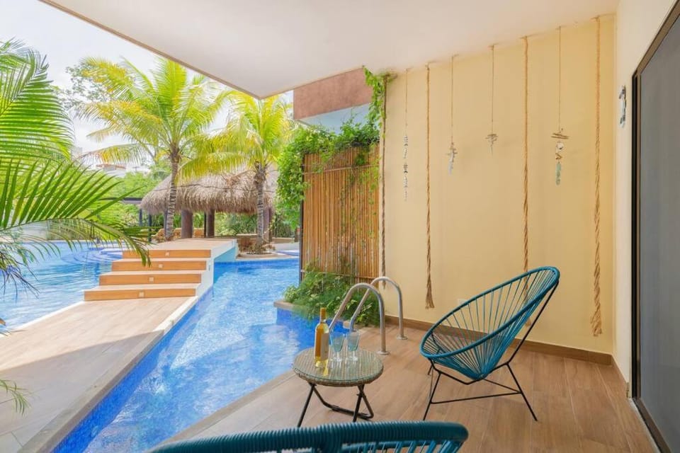 CRlSTALIDA Swim up & free bikes by Casa Paraiso Apartment in Tulum