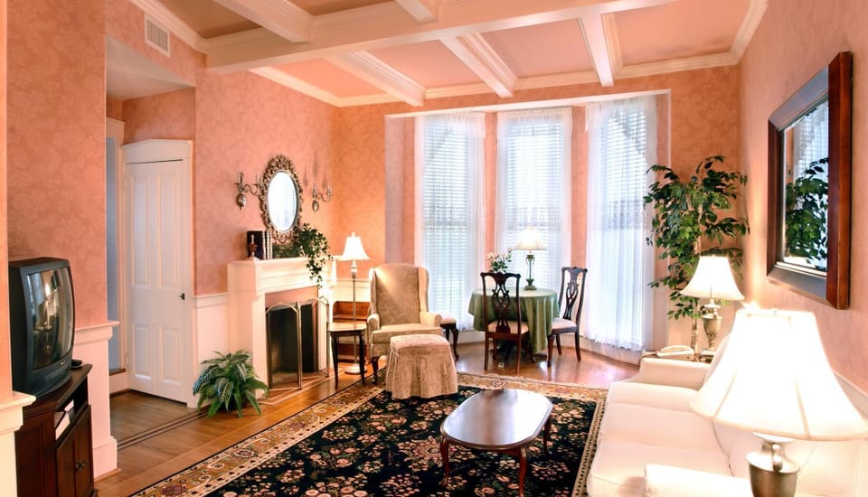 Day, Living room
