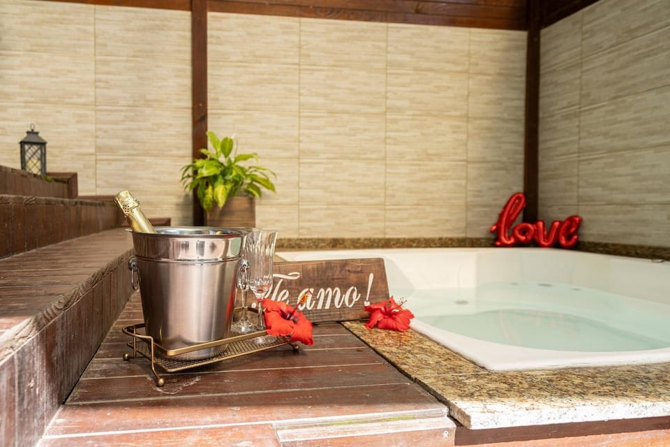 Hot Tub, Bath