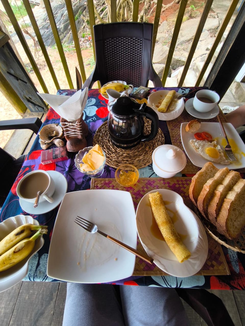 Malika's Yellow House Bed and Breakfast in Hikkaduwa