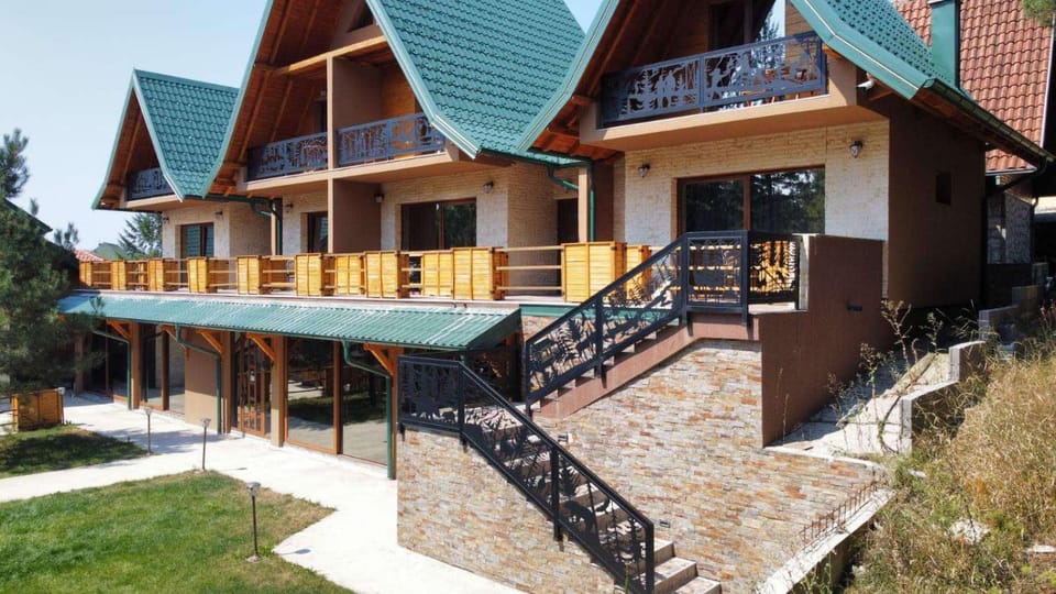 Brvnara Mont 1 House in Zlatibor