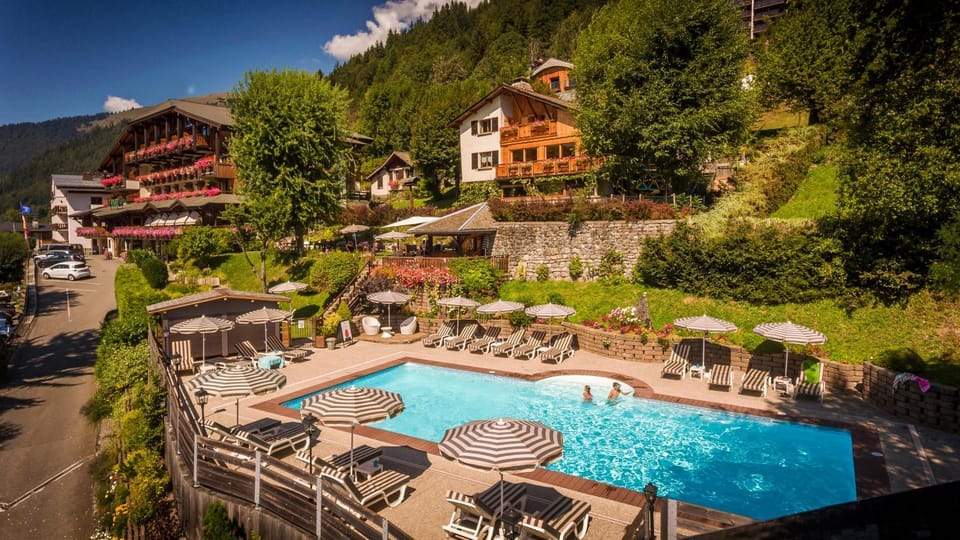 Bird's eye view, Swimming pool