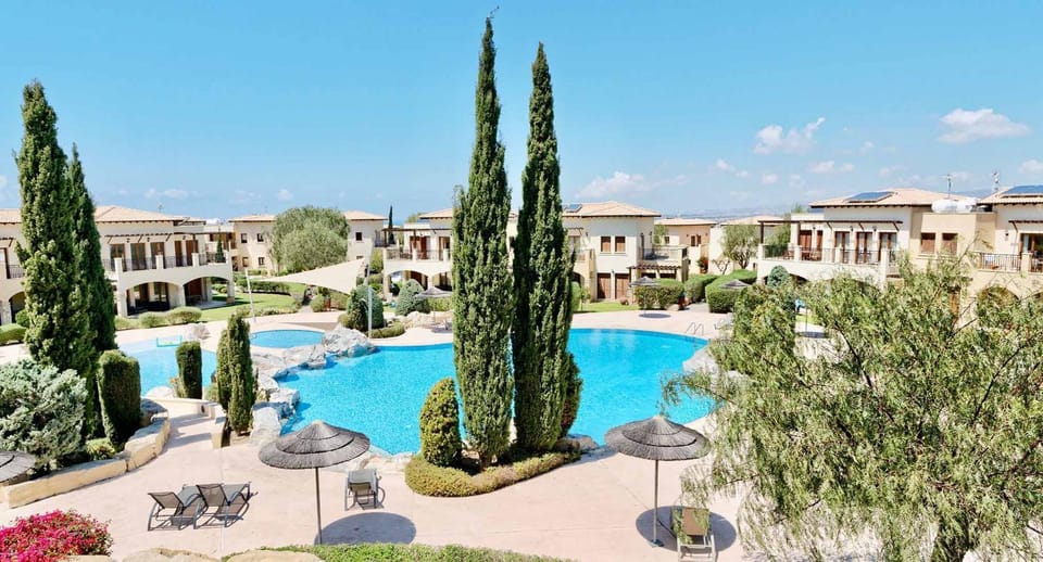 Pool view, Swimming pool, Swimming pool