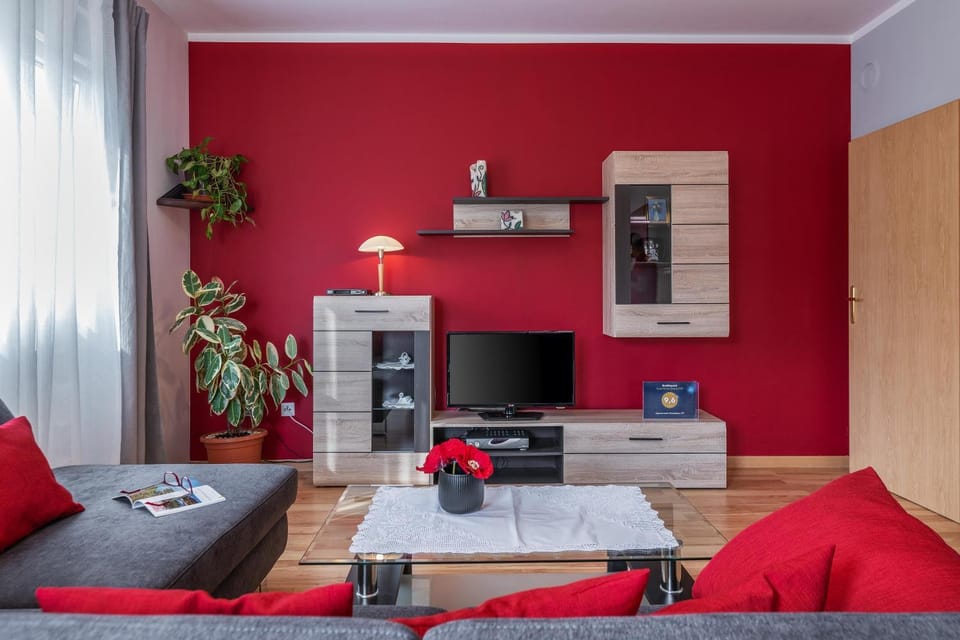 TV and multimedia, Living room, Seating area