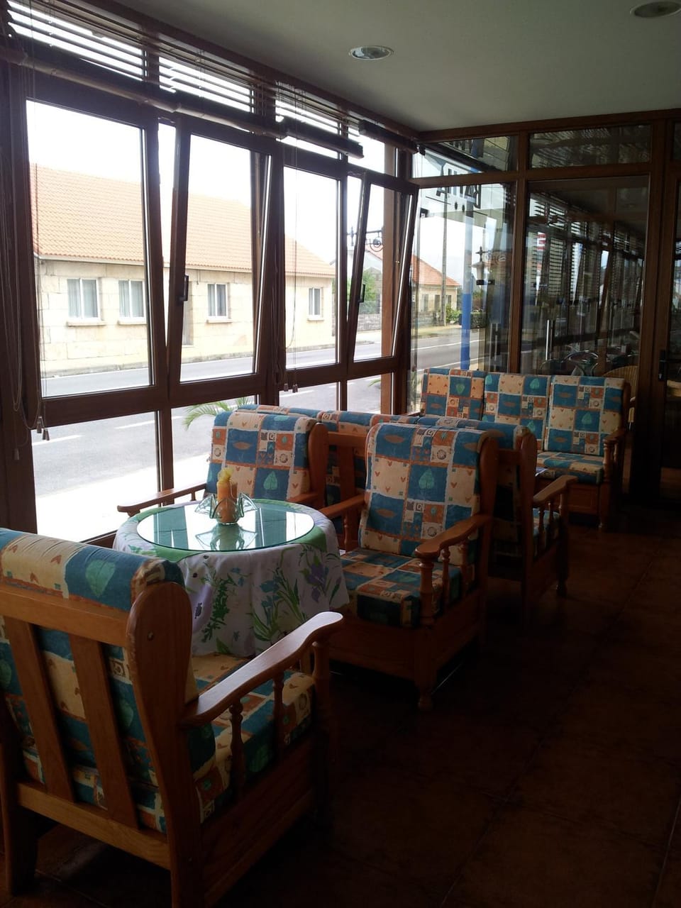 Day, Lounge or bar