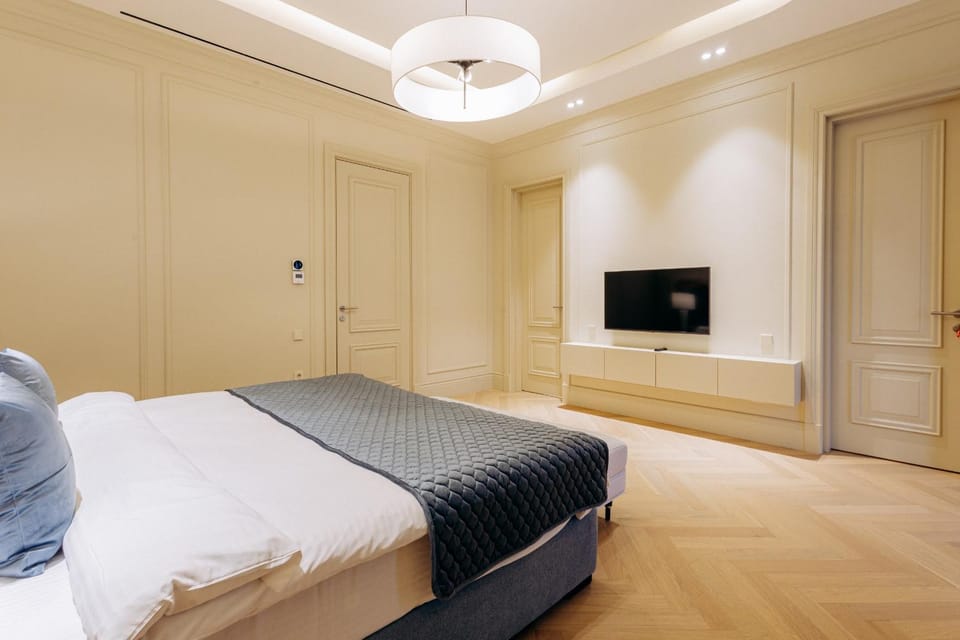 Bed, Bedroom, flat iron, wardrobe