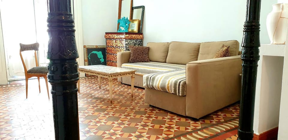 Living room, Seating area