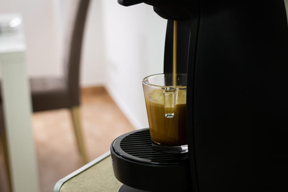 Coffee/tea facilities, Food and drinks