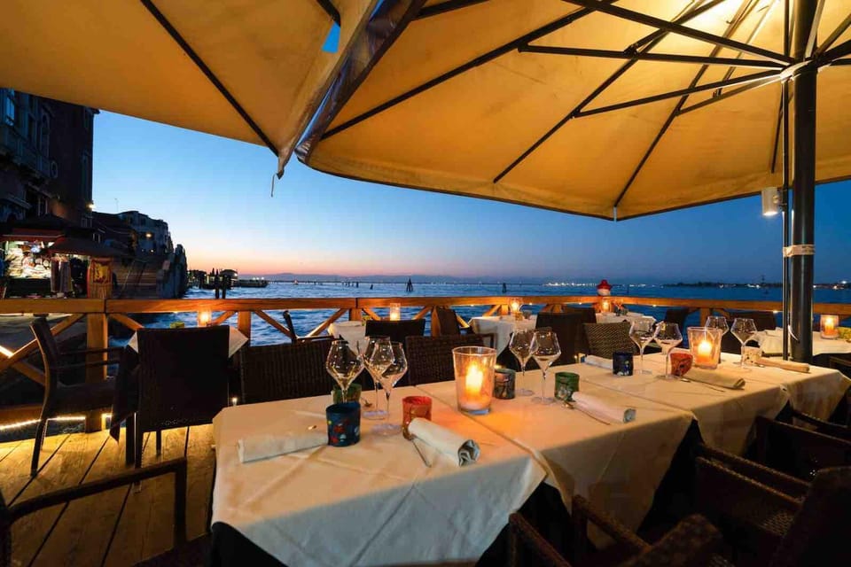 Restaurant/places to eat, Natural landscape, Sea view
