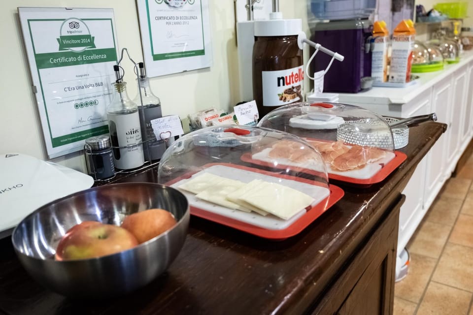 Continental breakfast, Buffet breakfast, Italian breakfast