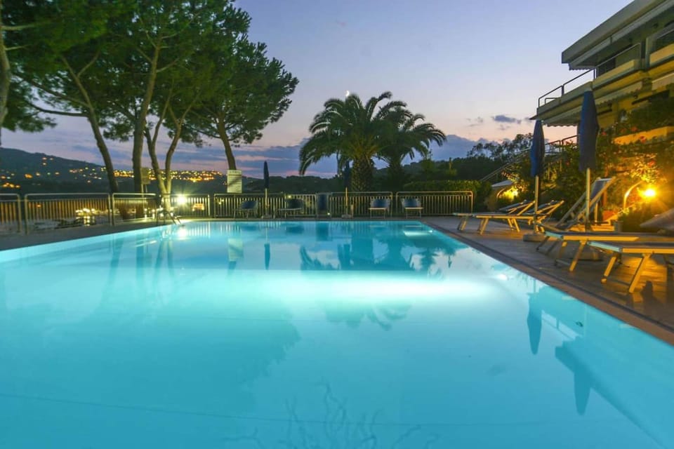 Swimming pool, Sunrise, Sunset