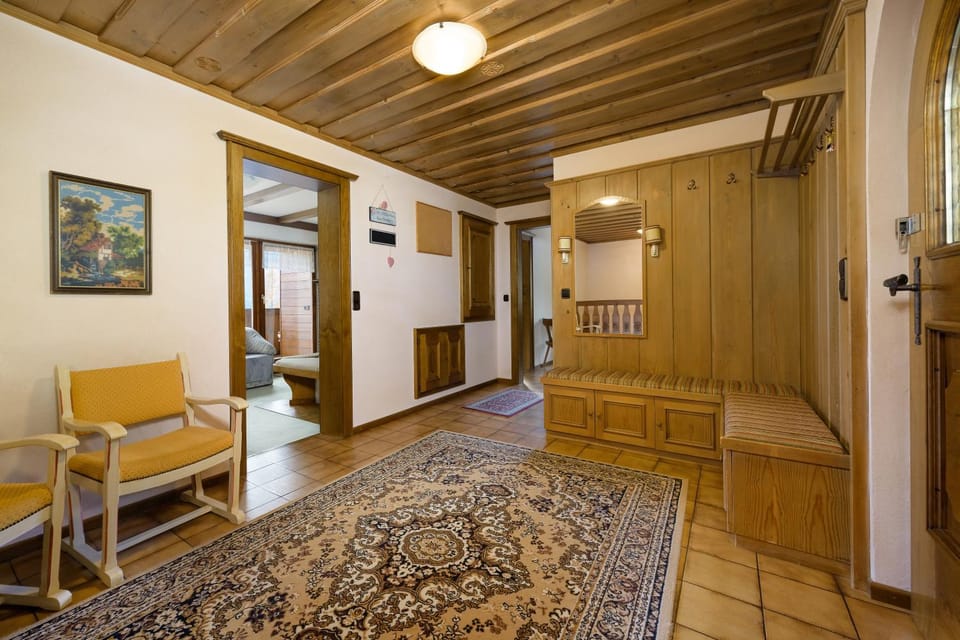 Lobby or reception, Seating area