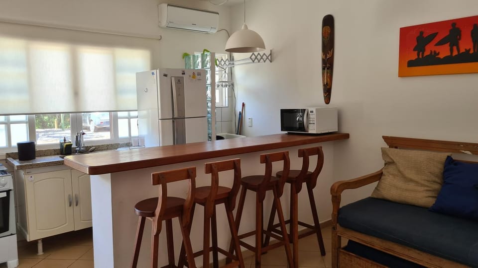 Kitchen or kitchenette, Seating area, Dining area