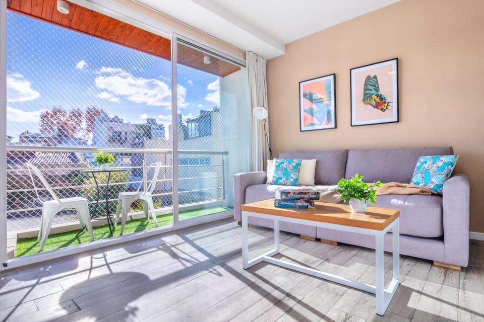 View (from property/room), Balcony/Terrace, Living room