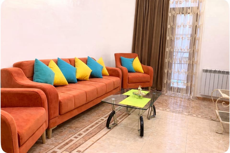 Living room, Seating area