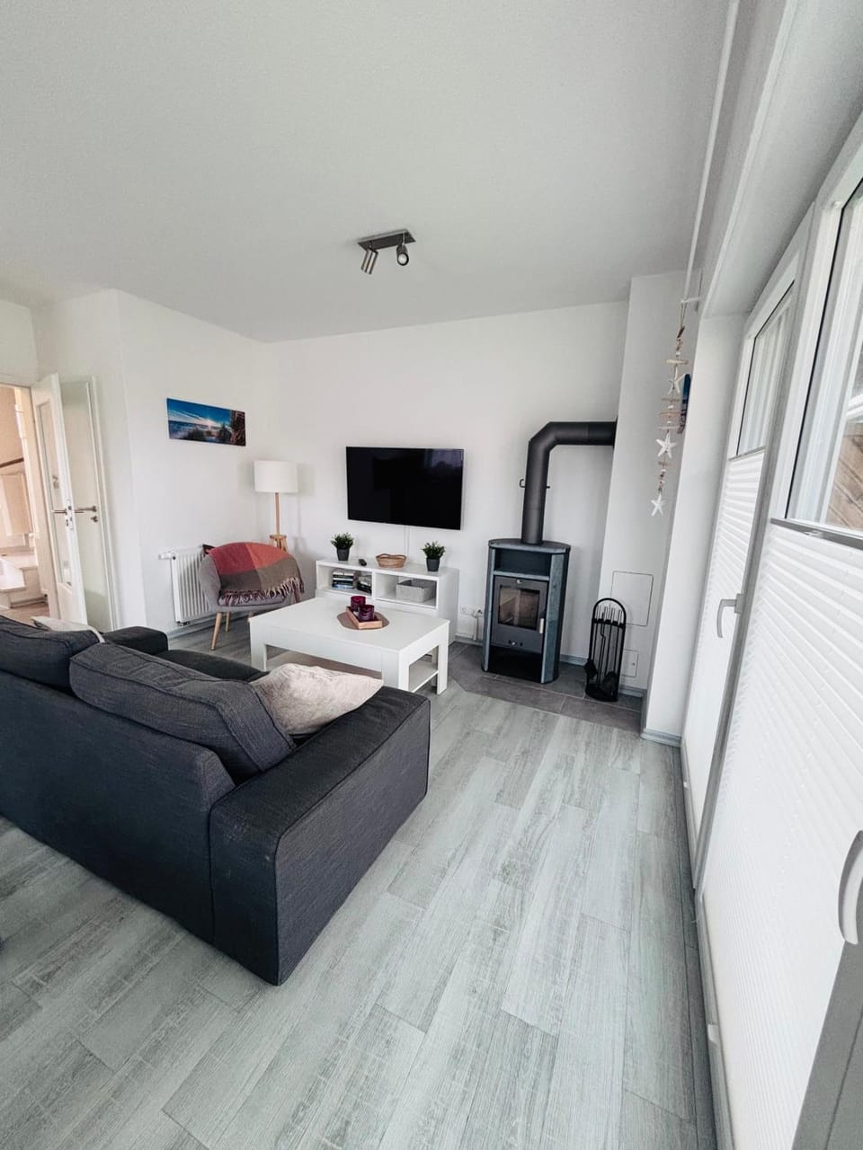 TV and multimedia, Living room, Photo of the whole room, Seating area