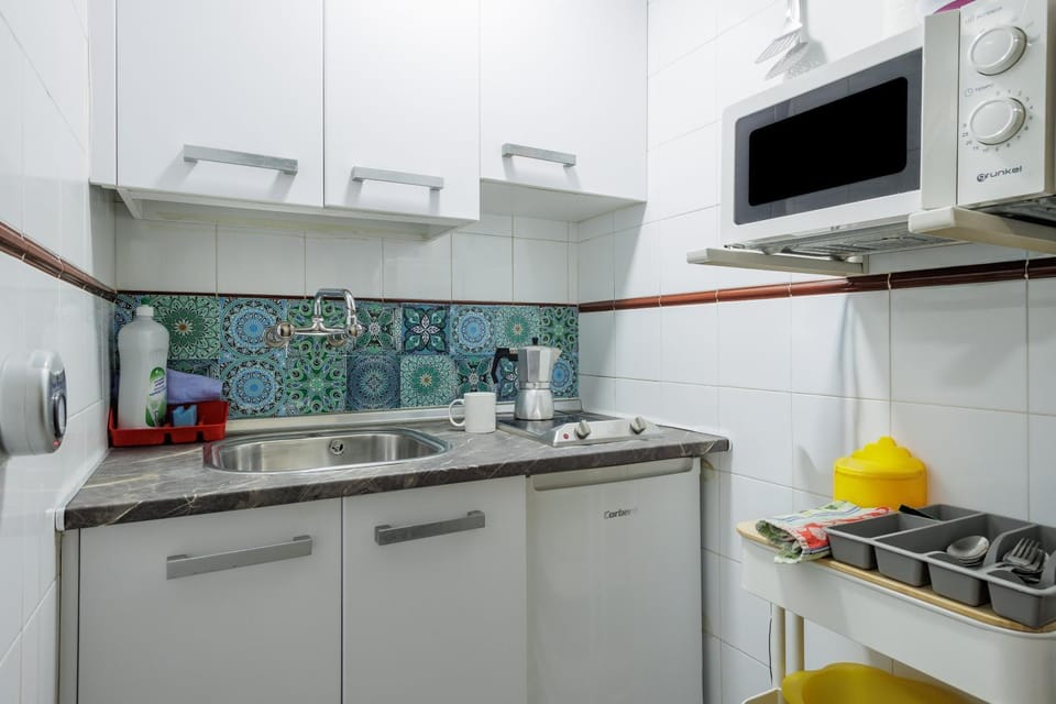 Kitchen or kitchenette, Living room