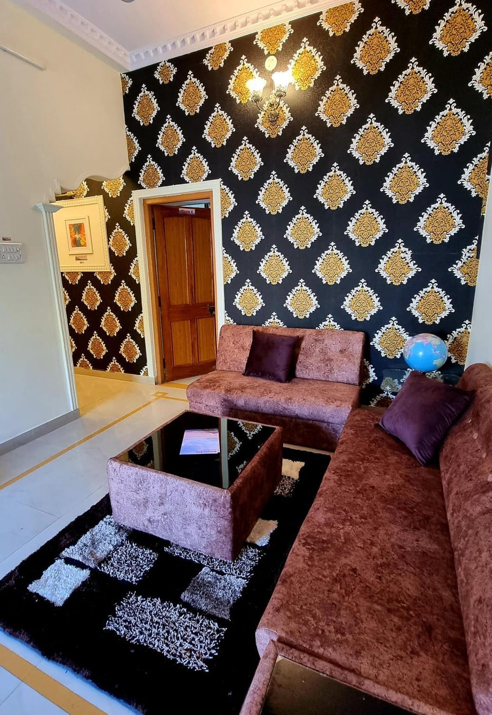 Living room, Seating area