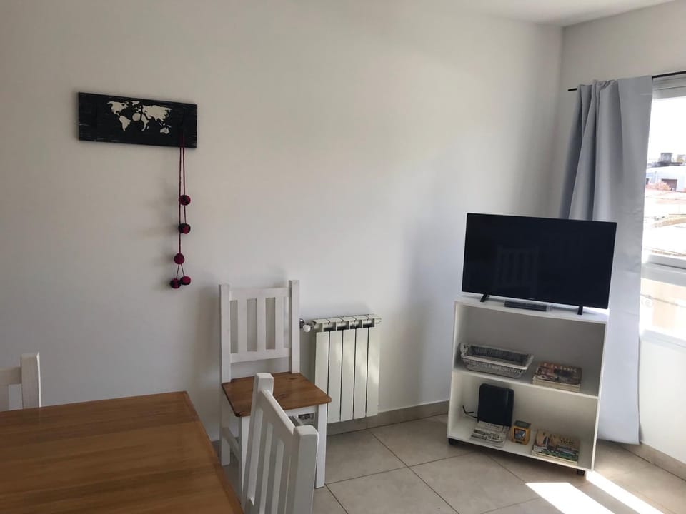 Dto Barrio Universitario II , wifi y cochera-Check in express-Pet friendly-Alvarado 800 1 piso- Apartment in Bahía Blanca