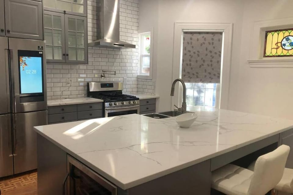Kitchen or kitchenette, pet friendly, stove