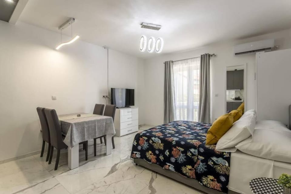 Royal Platinum Studio Apartment Apartment in Šibenik-Knin County, Croatia