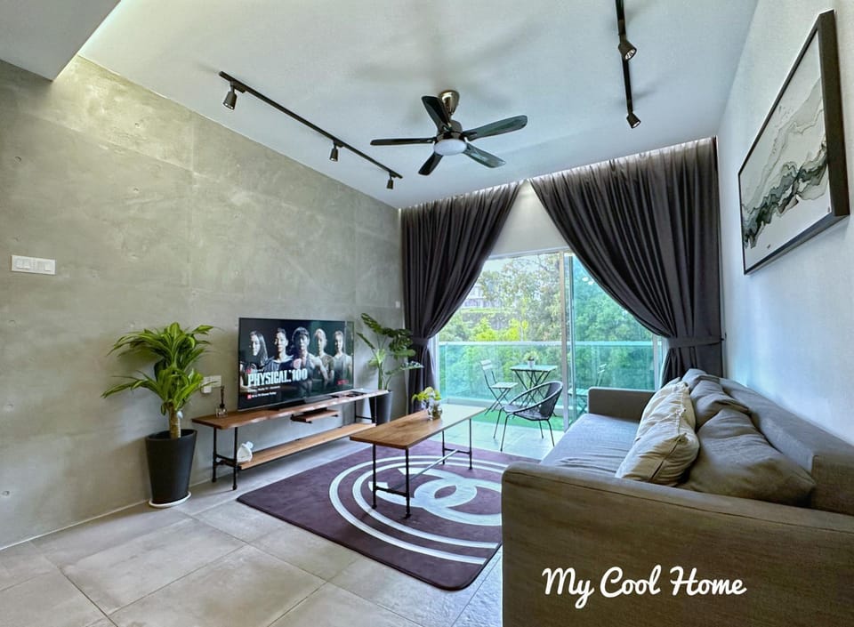 TV and multimedia, Living room, Seating area, fireplace