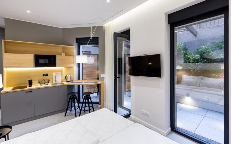 TV and multimedia, Kitchen or kitchenette