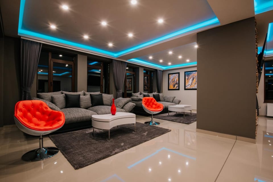 Living room, Seating area