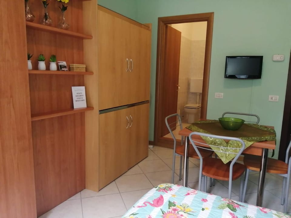 LAGO DI COMO LAKE APARTMENT CASA VACANZe Apartment in Province of Lecco