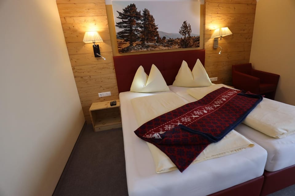 Bed, Photo of the whole room