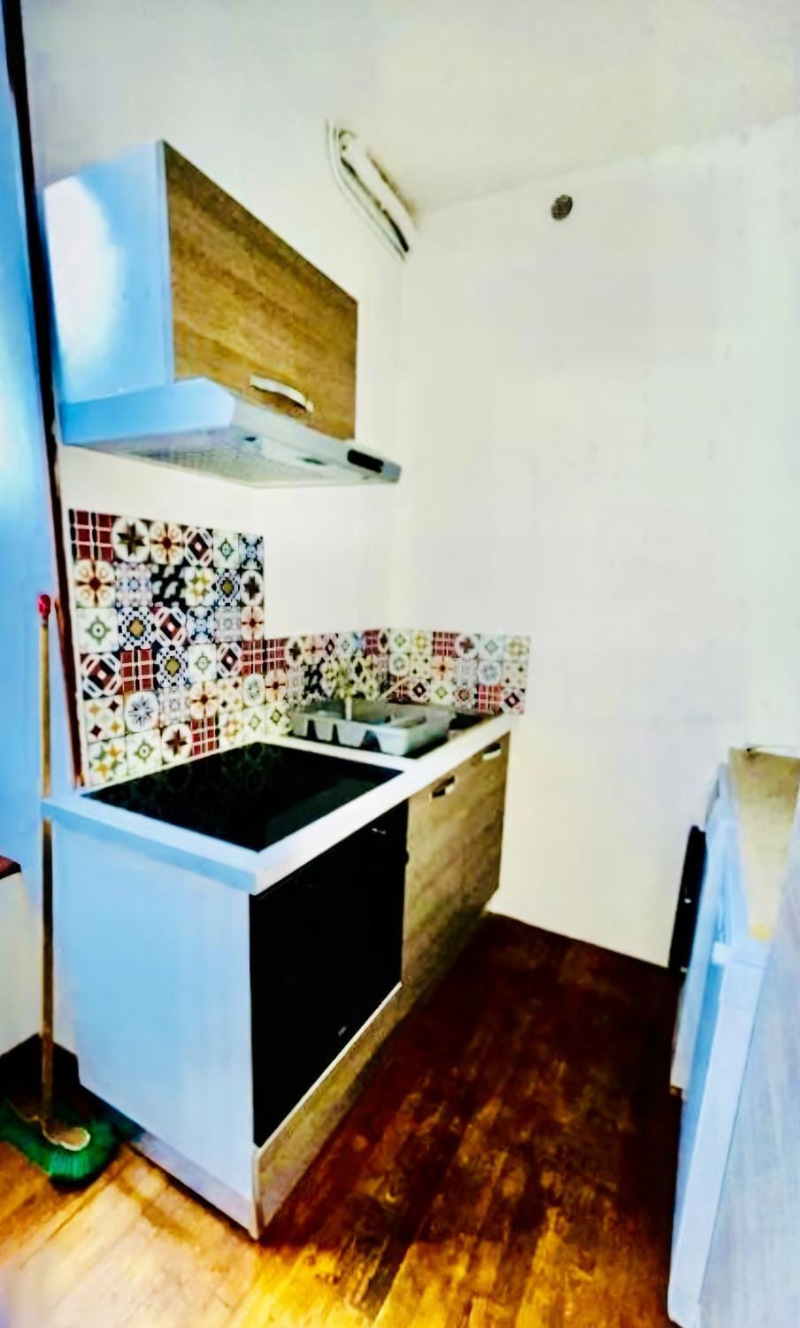 Kitchen or kitchenette, oven, stove