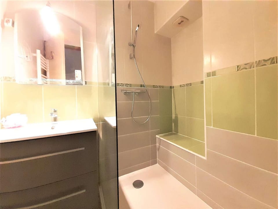 Appartement T2 pour 6 personnes, balcon, parking, St-Lary-Soulan - FR-1-457-142 Apartment in Saint-Lary-Soulan