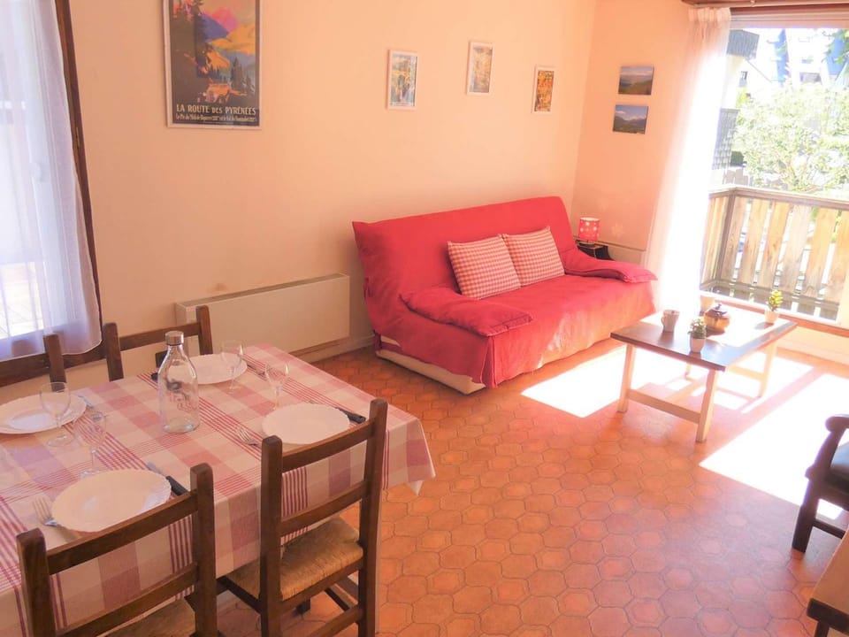 Charmant T2 avec Balcon et Garage - 6 couchages à Saint-Lary-Soulan - FR-1-457-149 Apartment in Saint-Lary-Soulan