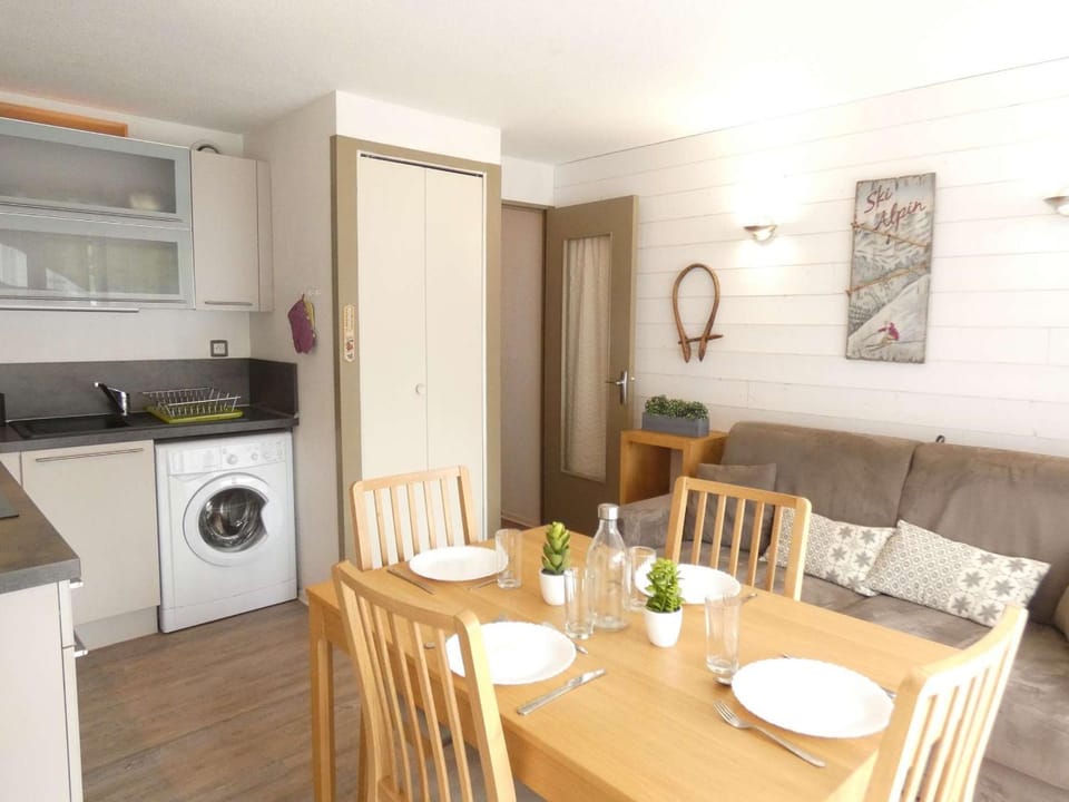 T2 pour 4 pers avec balcon à Saint-Lary-Soulan - FR-1-457-244 Apartment in Saint-Lary-Soulan