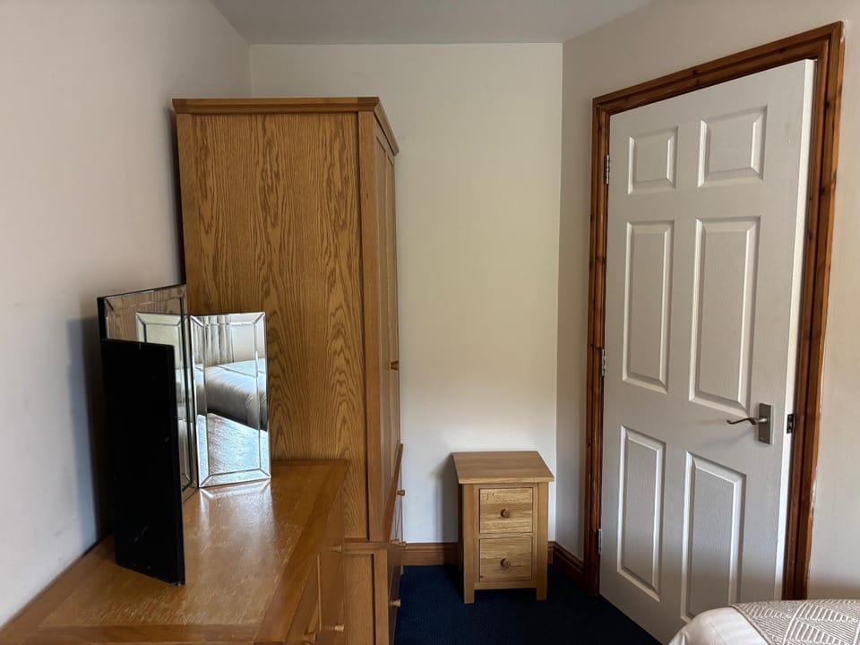 Bed, Bedroom, wardrobe