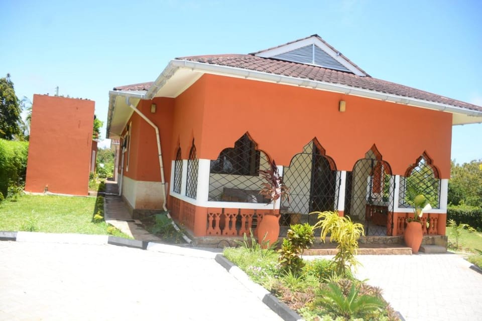 Koriwo Gardens Kikambala Bed and Breakfast in Mombasa
