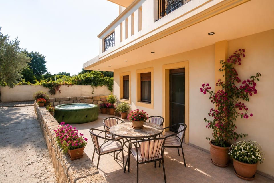 Cozy Family Home with Pool near the Beach House in Decentralized Administration of the Aegean