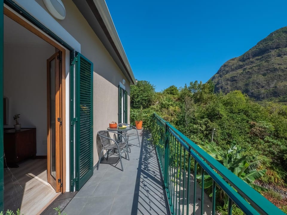 Day, Balcony/Terrace, Mountain view