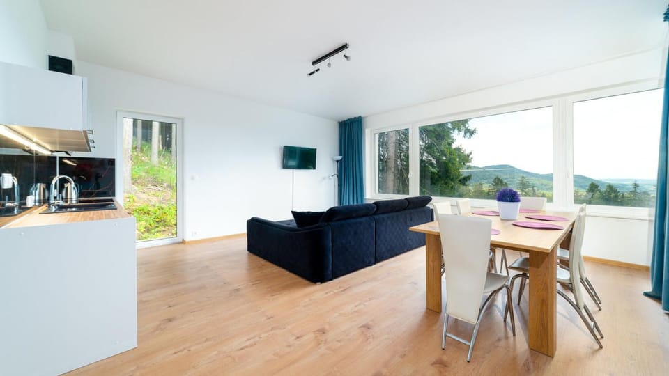 Kitchen or kitchenette, Seating area, Dining area